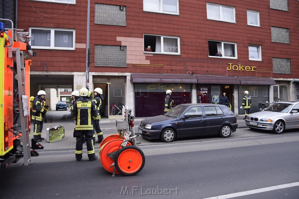 Feuer 1 Koeln Hoehenberg Olpenerstr P15.JPG - Miklos Laubert